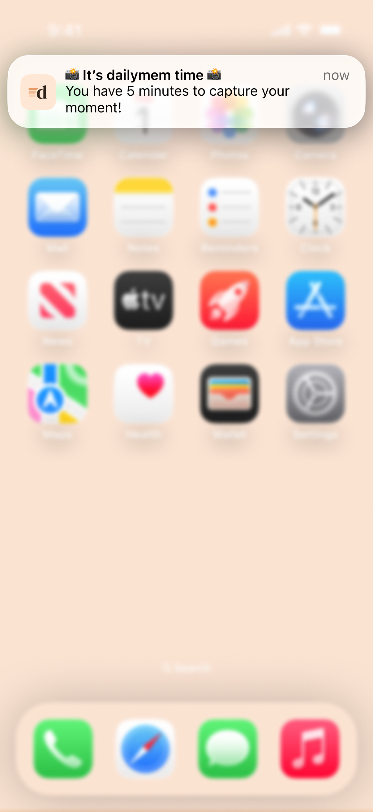 Daily surprise notification prompting you to capture a moment